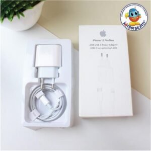 Travel Charger 20W USB-C Charger Handphone USB-C to Lightning